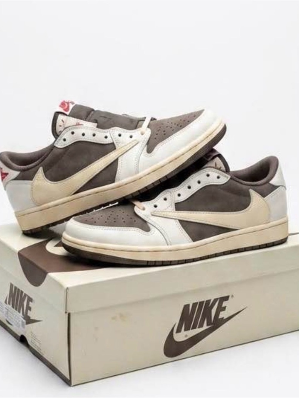 Jordan Men’s Travis Scott Low-Top Sneakers in White, Gray and Cream - Picture 10 of 10